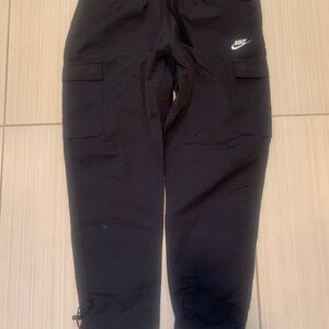 Men’s Black Cargo Style Nike Light Weight Pant Medium